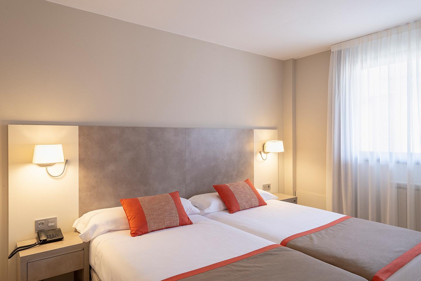 Hotel & Spa Real جاكا المظهر الخارجي الصورة