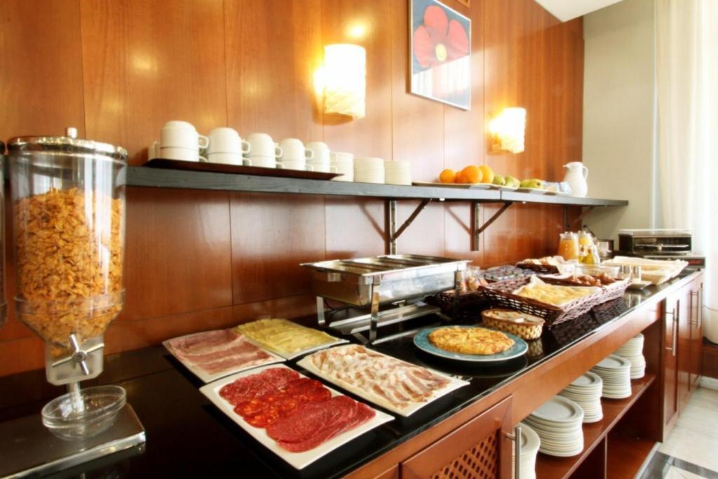Hotel & Spa Real جاكا المظهر الخارجي الصورة