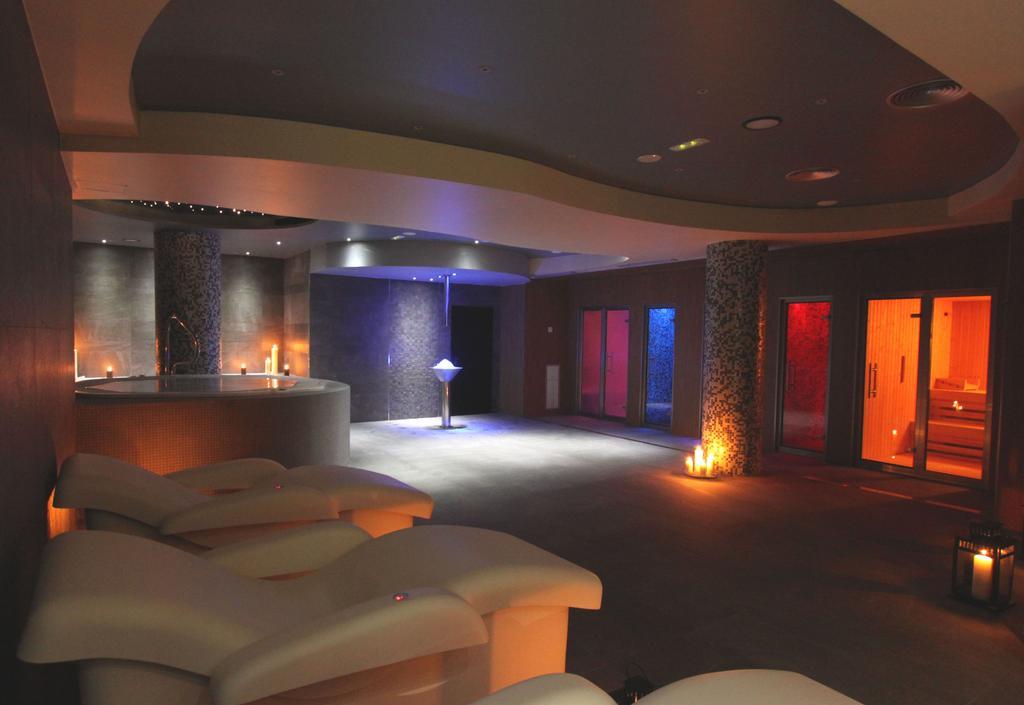 Hotel & Spa Real جاكا المرافق الصورة