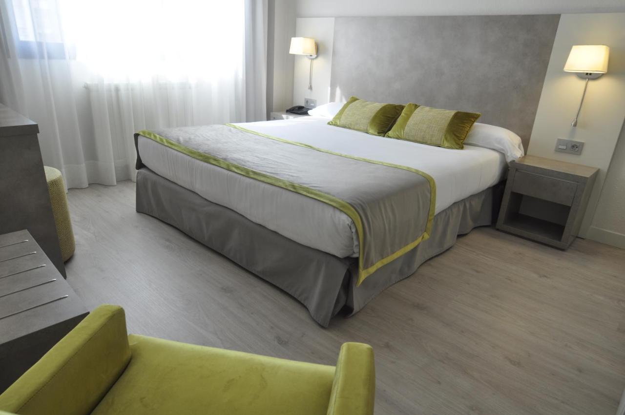 Hotel & Spa Real جاكا المظهر الخارجي الصورة