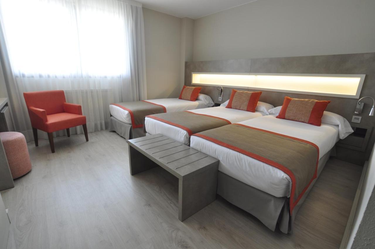 Hotel & Spa Real جاكا المظهر الخارجي الصورة