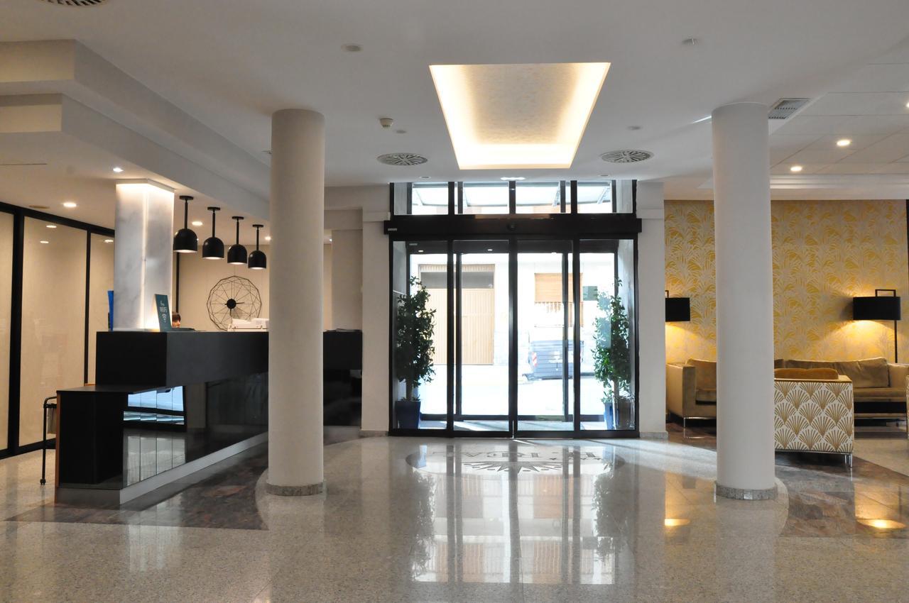 Hotel & Spa Real جاكا المظهر الخارجي الصورة